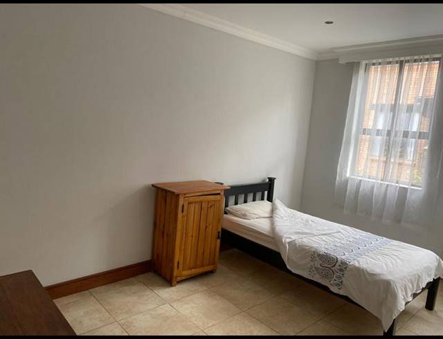 1 BEDROOM APARTMENT FOR SALE IN NEWLANDS
